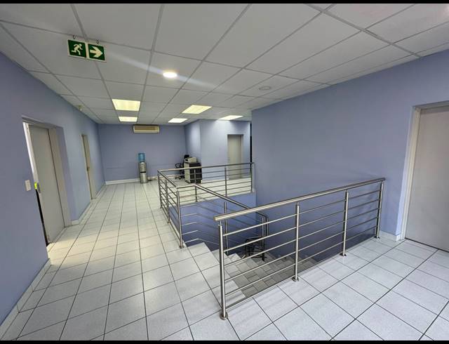1,551M² WAREHOUSE TO LET IN SPARTAN